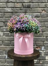 Цветочная композиция из Гипсофила и Розы в шляпной коробке в Янауле