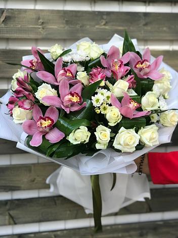 Букет цветов из: Розы и Хризантемы в Янауле