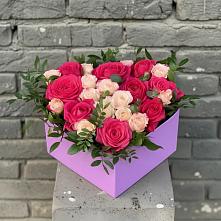 Цветочная композиция из Розы в коробке в Янауле