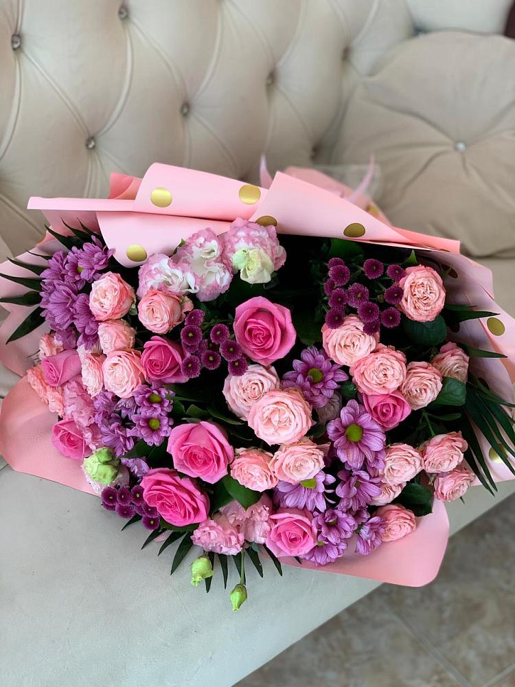 Букет цветов из: Хризантемы, Розы и Лизиантусы в Янауле