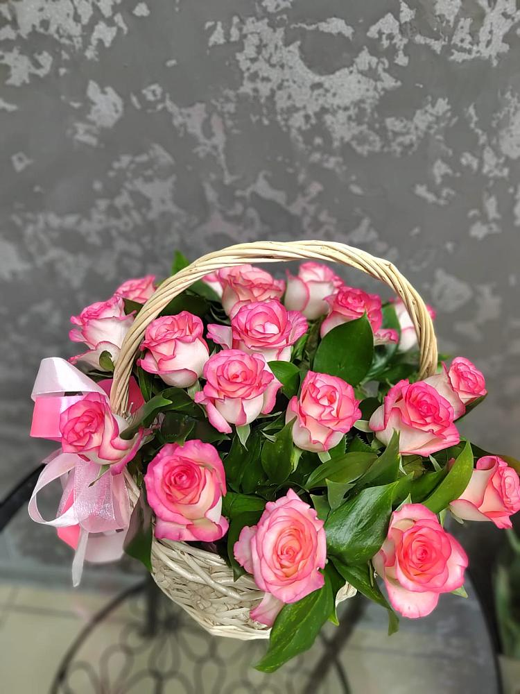 Цветочная композиция из Розы в корзине в Янауле