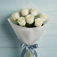 Букет 7 Белых роз Эдлесс Лав в Янауле