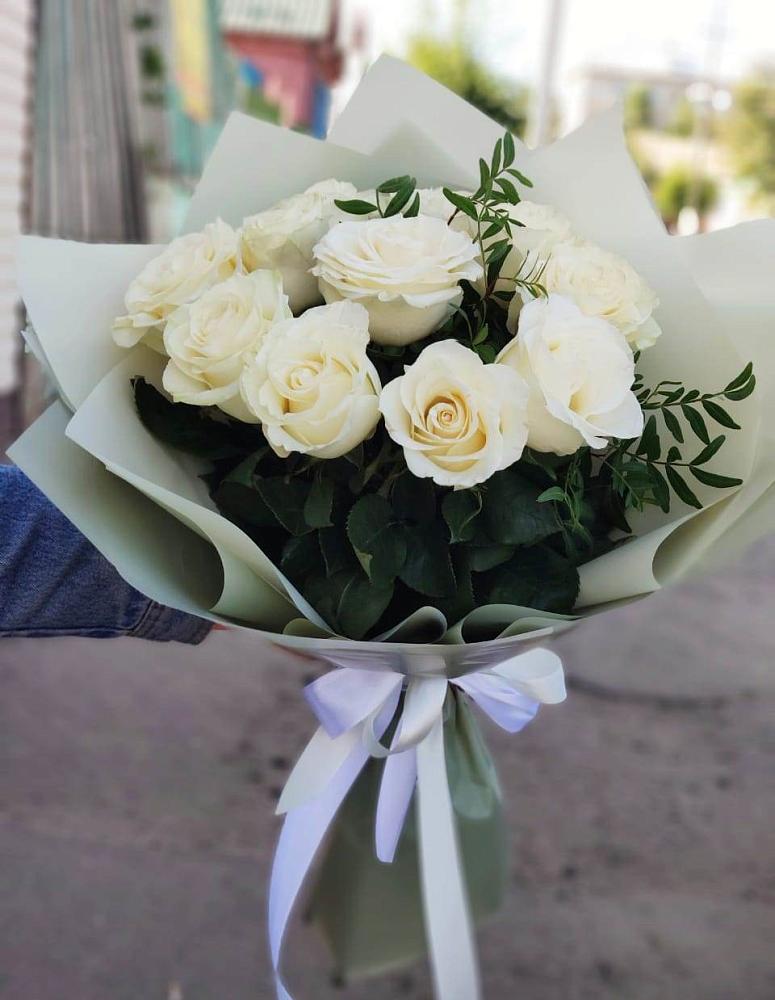 Букет Белые розы Проуд в Янауле