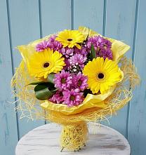 Букет цветов из:  Хризантемы и Герберы в Янауле