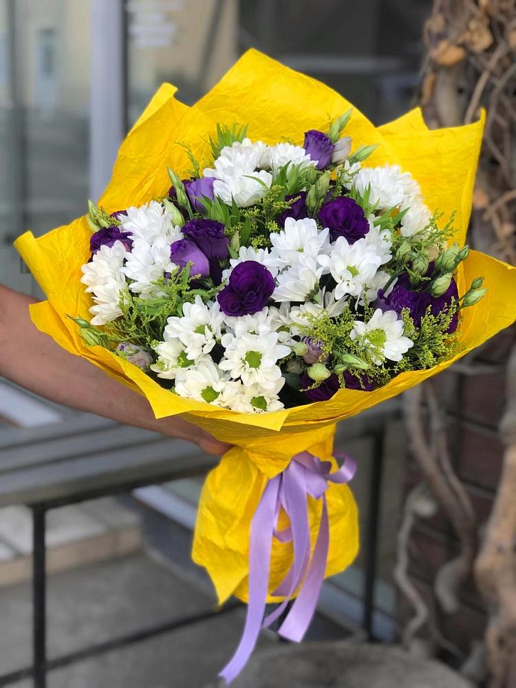 Букет цветов из: Ирисы, Хризантемы и Ромашки в Янауле