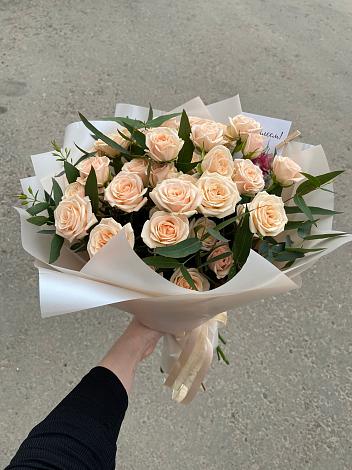 Букет Кремовые розы Латте в Янауле