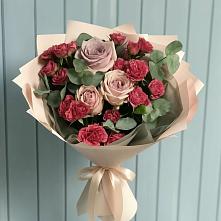 Букет цветов из:  Гвоздики и Розы в Янауле