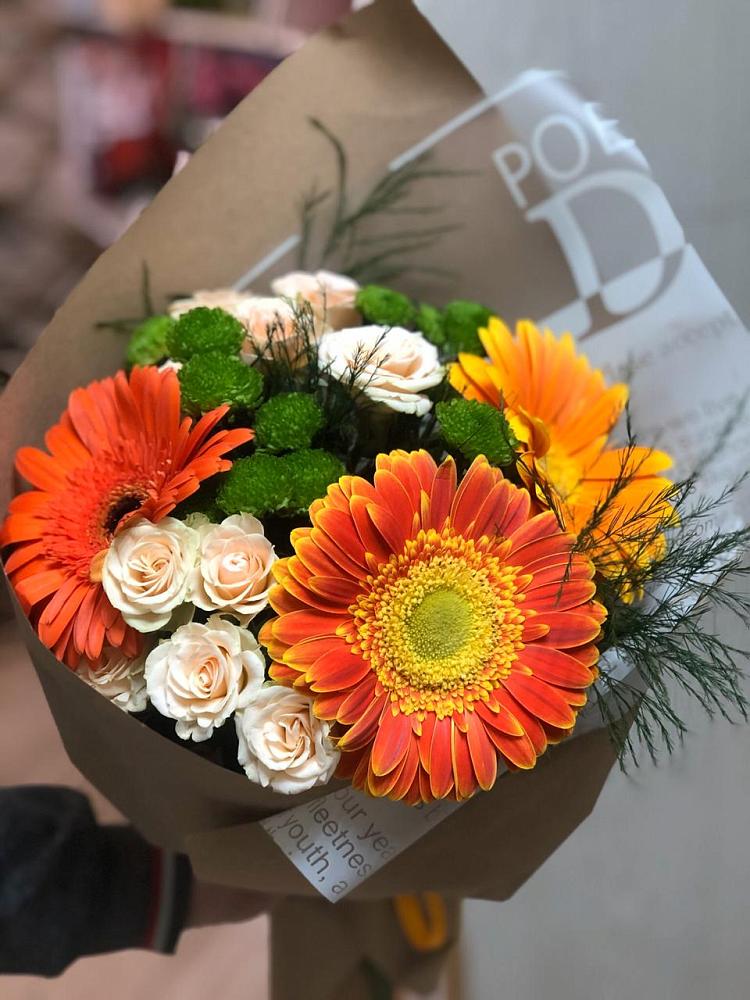 Букет цветов из: Герберы, Хризантемы и Розы в Янауле