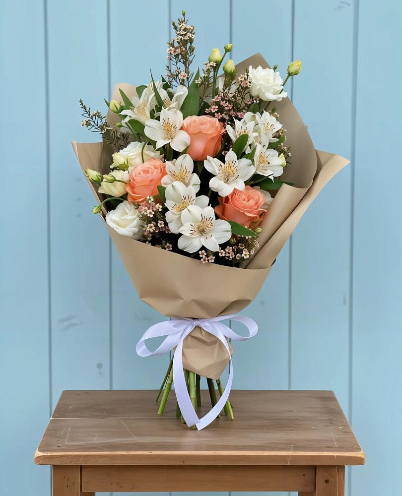 Букет цветов из: Альстромерии, Лизиантусы, Розы и Хризантемы в Янауле